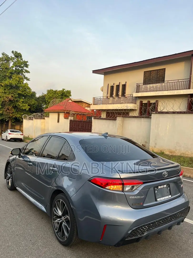 Toyota Corolla SE 2020 Blue