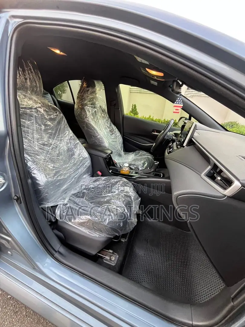 Toyota Corolla SE 2020 Blue
