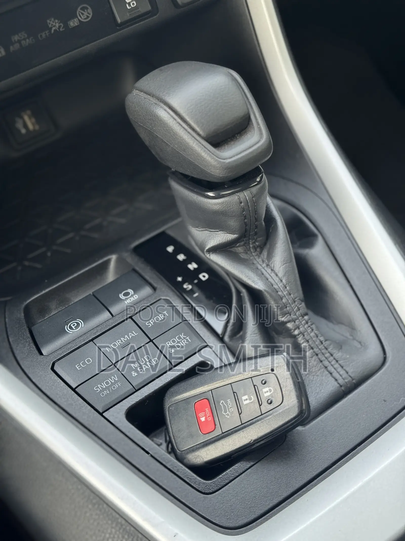 Toyota RAV4 XLE AWD 2024 Red