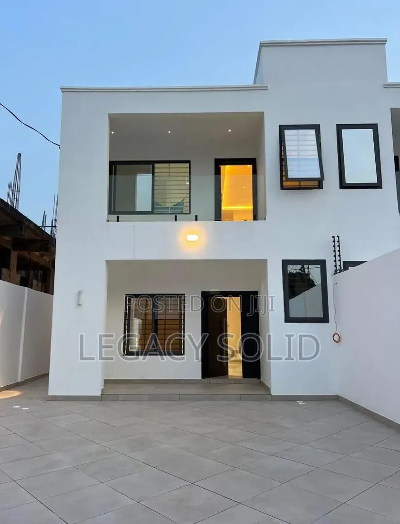 3bdrm House in Legacy Solid Real, Boundary Road Area for sale