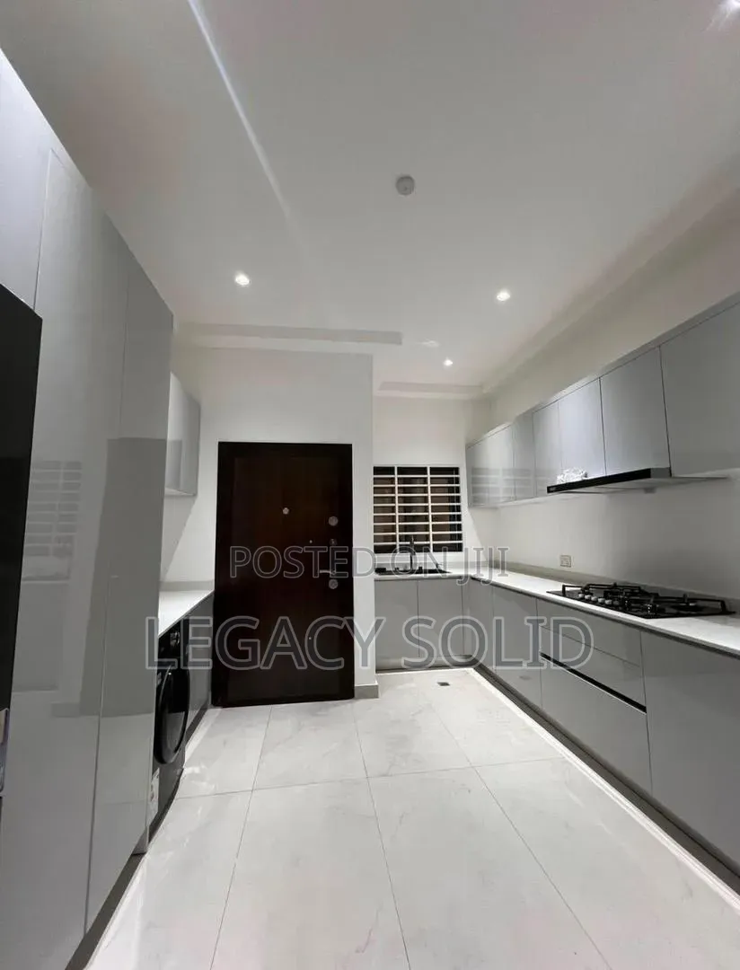 3bdrm House in Legacy Solid Real, Boundary Road Area for sale