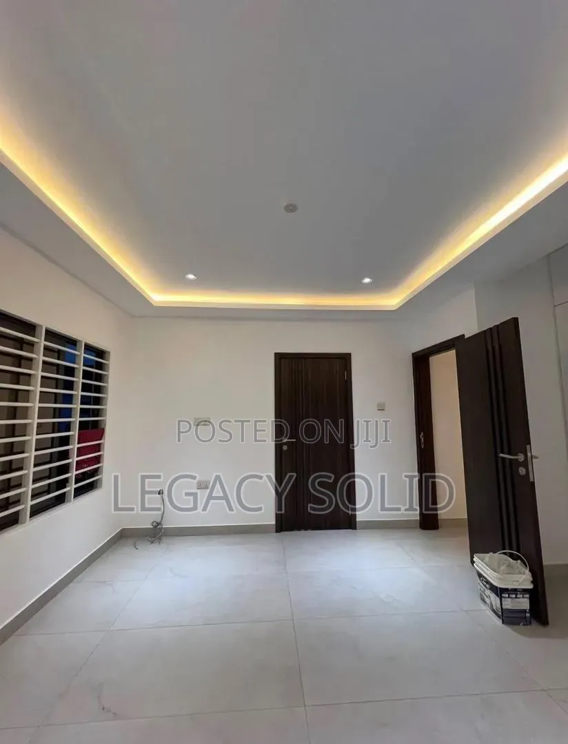 3bdrm House in Legacy Solid Real, Boundary Road Area for sale