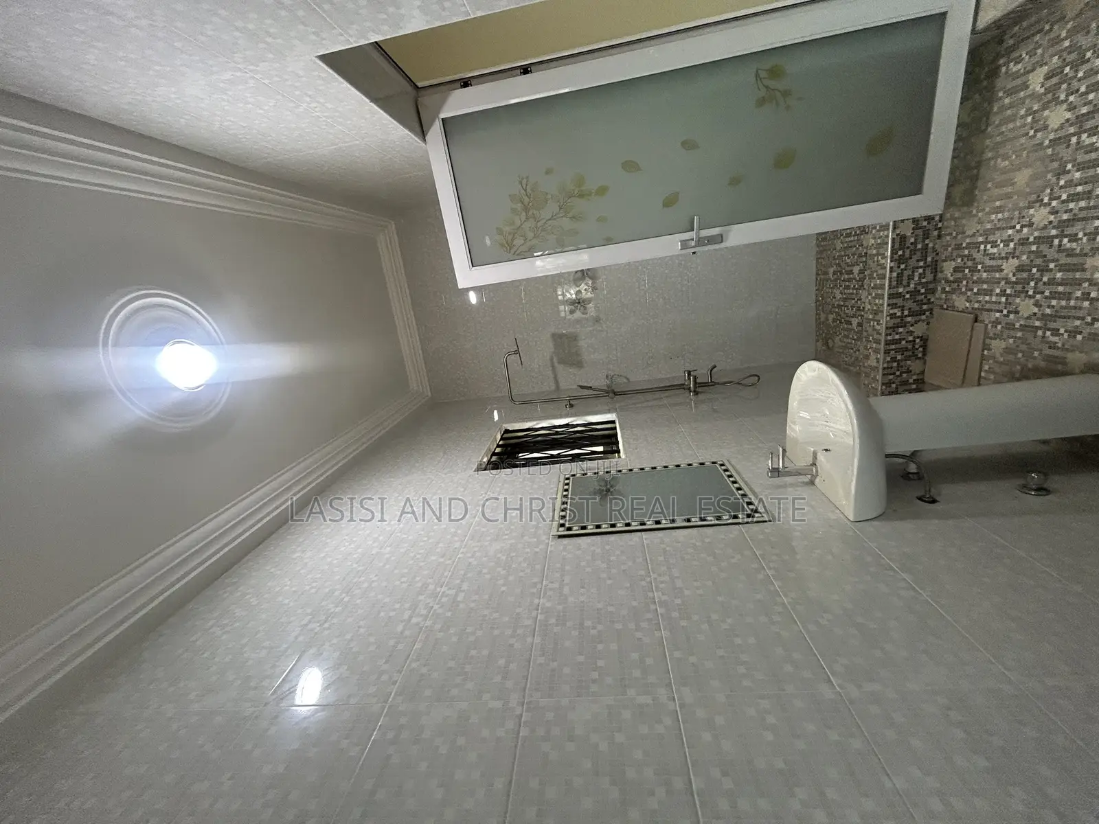 2bdrm Apartment in Lasisi And Christ, Amasaman for rent