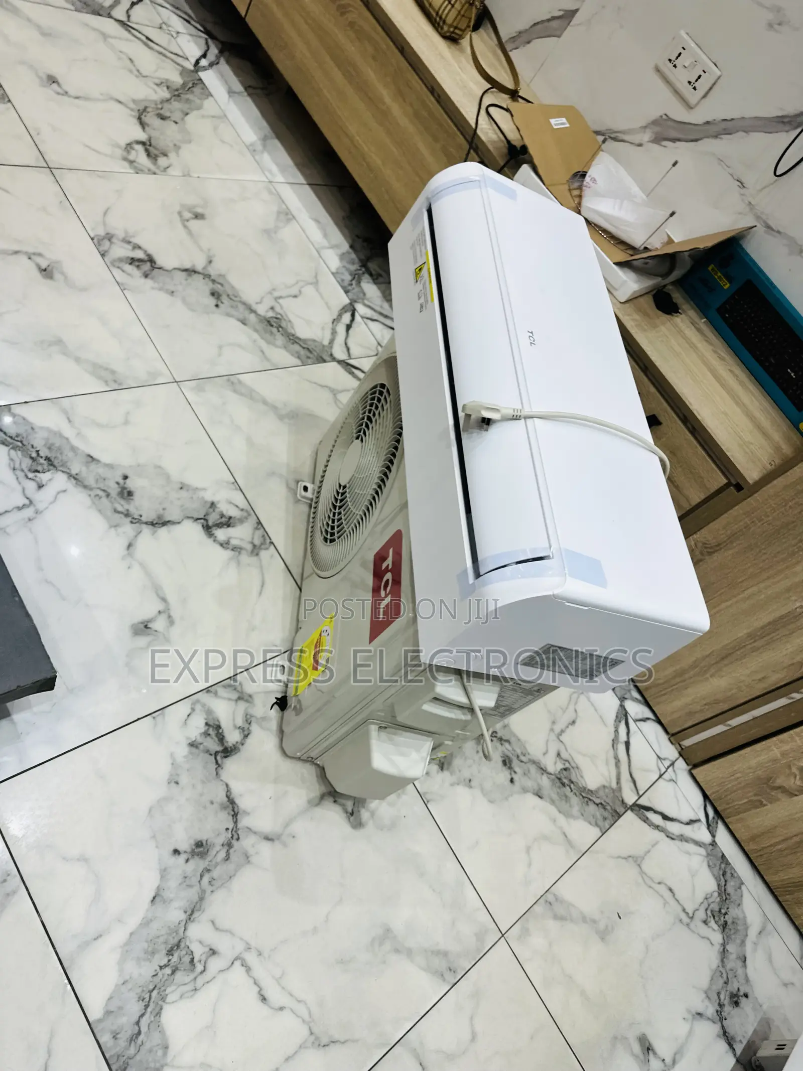 Lovy New White Air Conditioner Split TCL 1.5hp