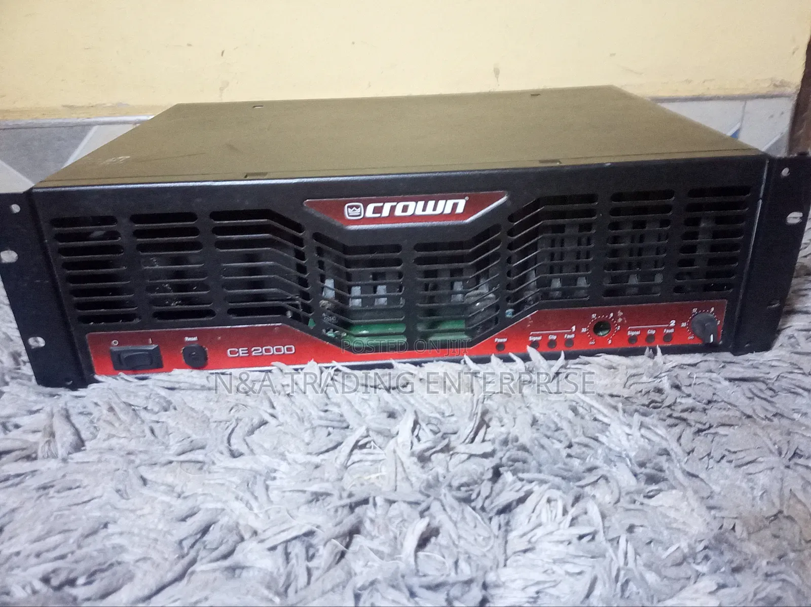 Crown Ce2000 2 Channel Power Amplifier From U.S.A