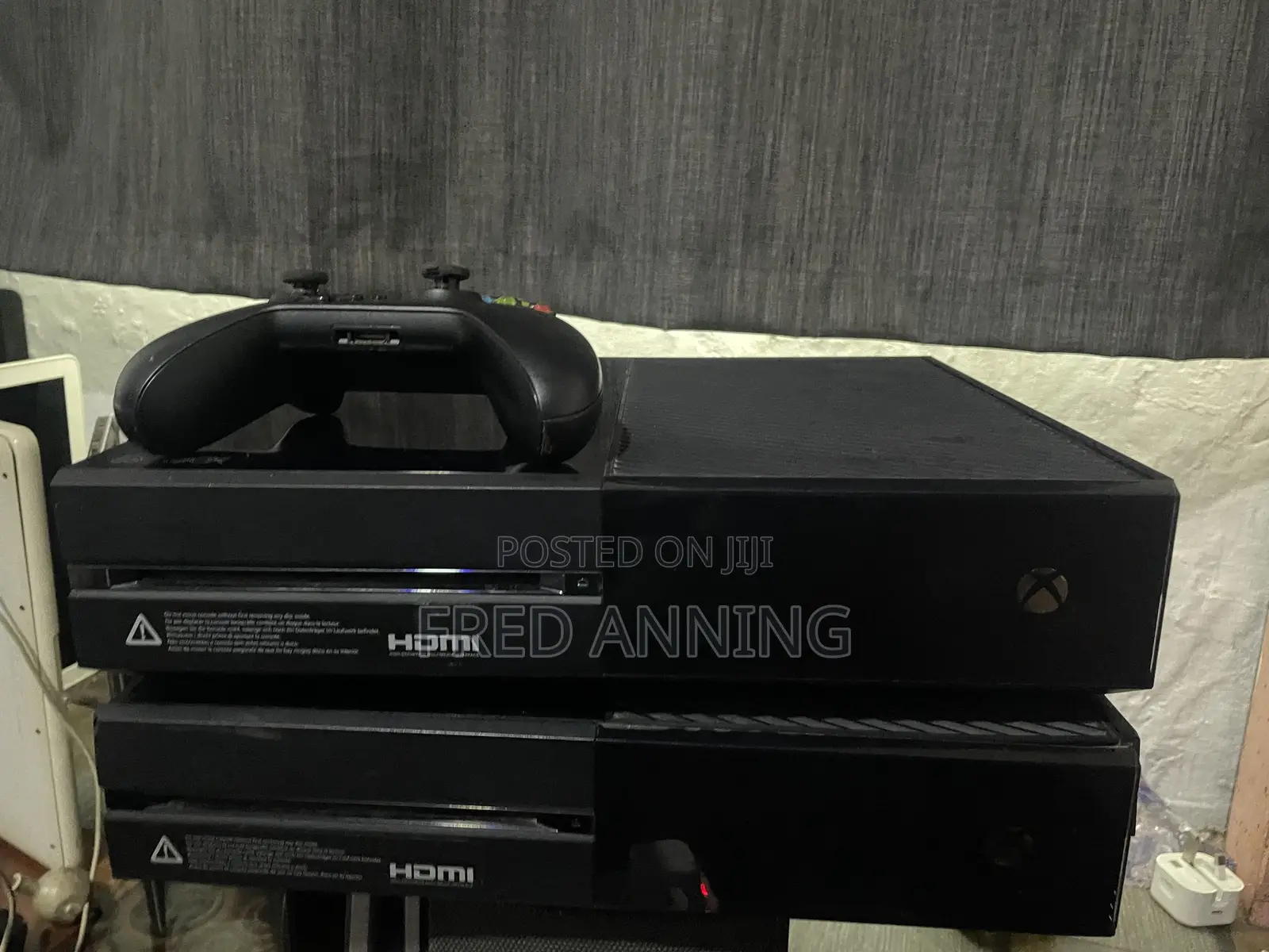 Xbox One With Controller and 10 Games