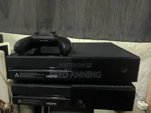 Xbox One With Controller and 10 Games