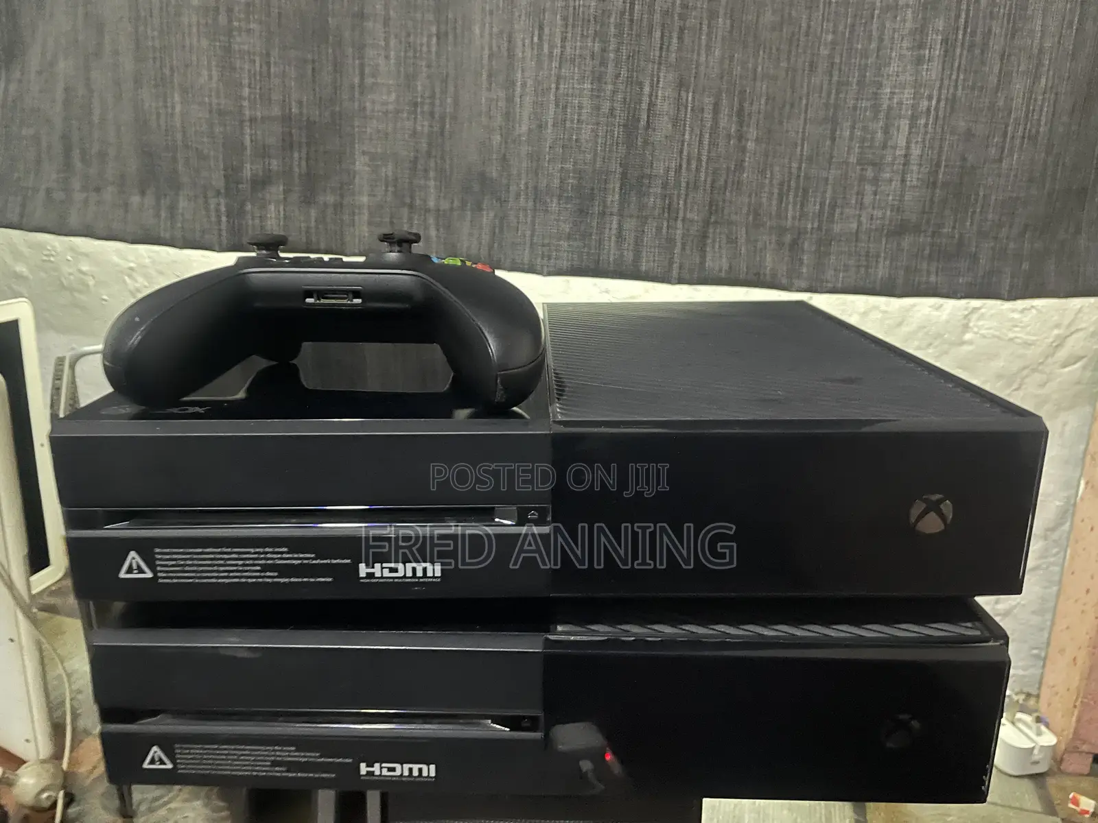 Xbox One With Controller and 10 Games