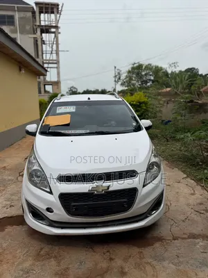 Chevrolet Spark 2LT 2013 White