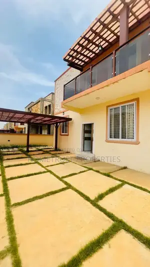 3bdrm Duplex in Achimota Mall Area for rent