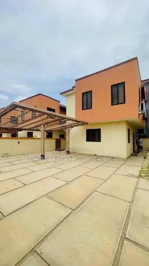 2bdrm Duplex in Achimota Mall Area for sale
