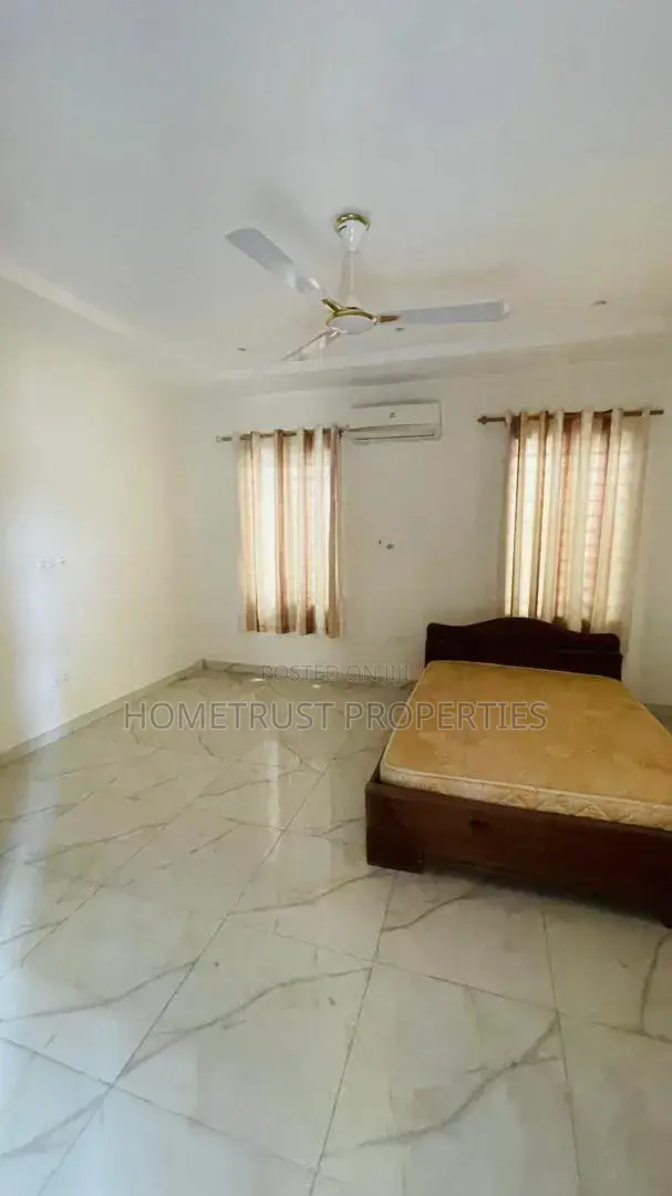 2bdrm Duplex in Achimota Mall Area for sale