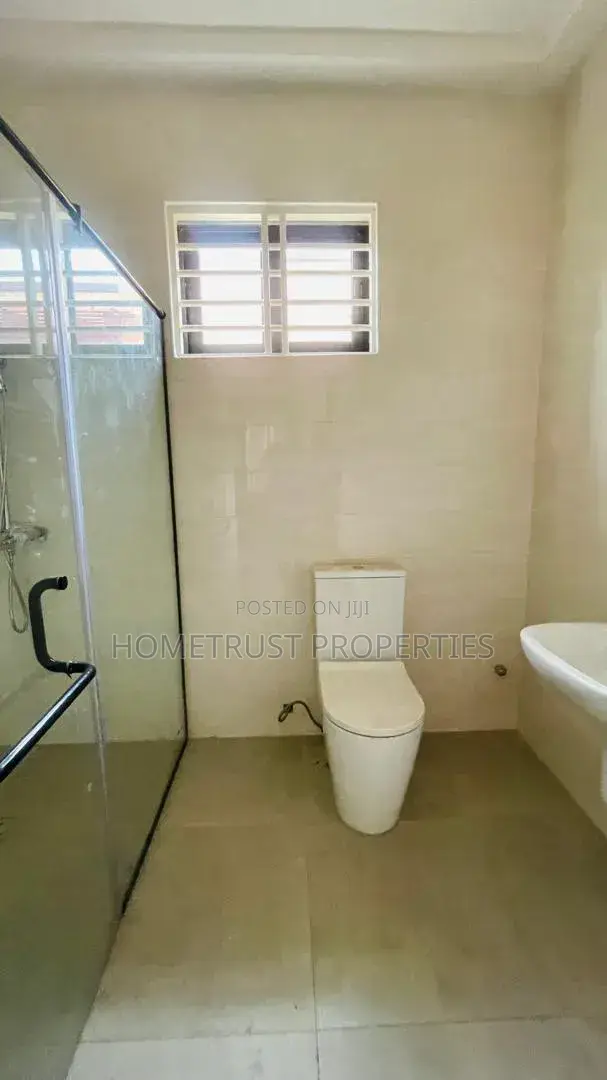 2bdrm Duplex in Achimota Mall Area for sale