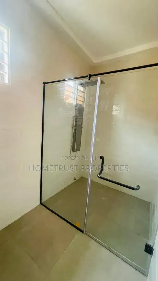 2bdrm Duplex in Achimota Mall Area for sale