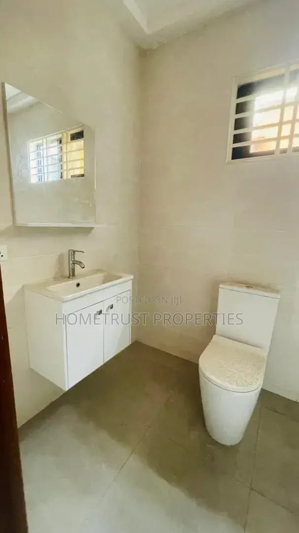 2bdrm Duplex in Achimota Mall Area for sale
