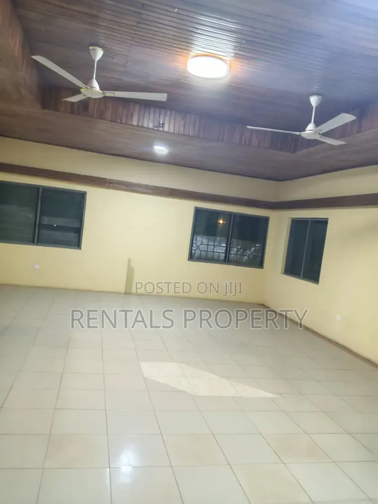 6bdrm Mansion in Amrahia for rent