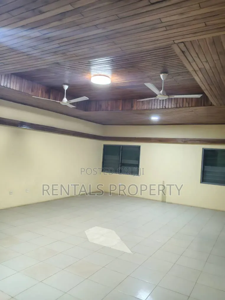 6bdrm Mansion in Amrahia for rent