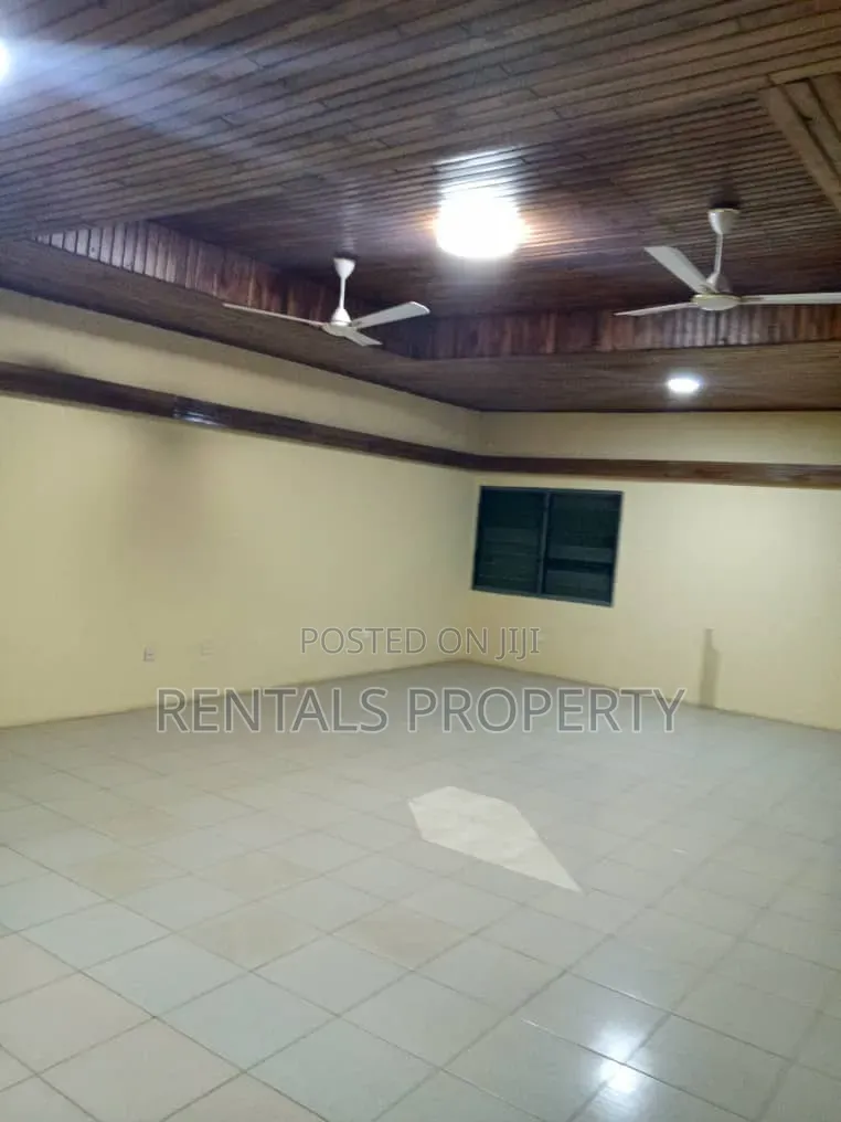 6bdrm Mansion in Amrahia for rent
