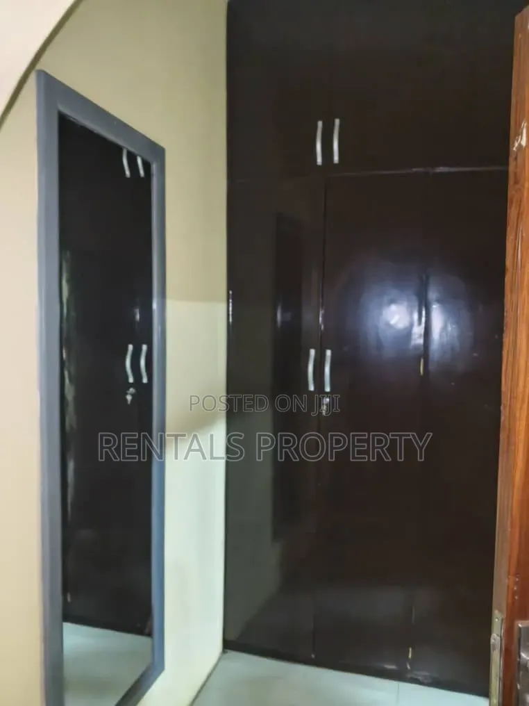 6bdrm Mansion in Amrahia for rent