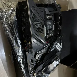 Rog Strix Z790-h Gaming Wifi+Intel Core I5 12gen Corsair Vengence 16gb