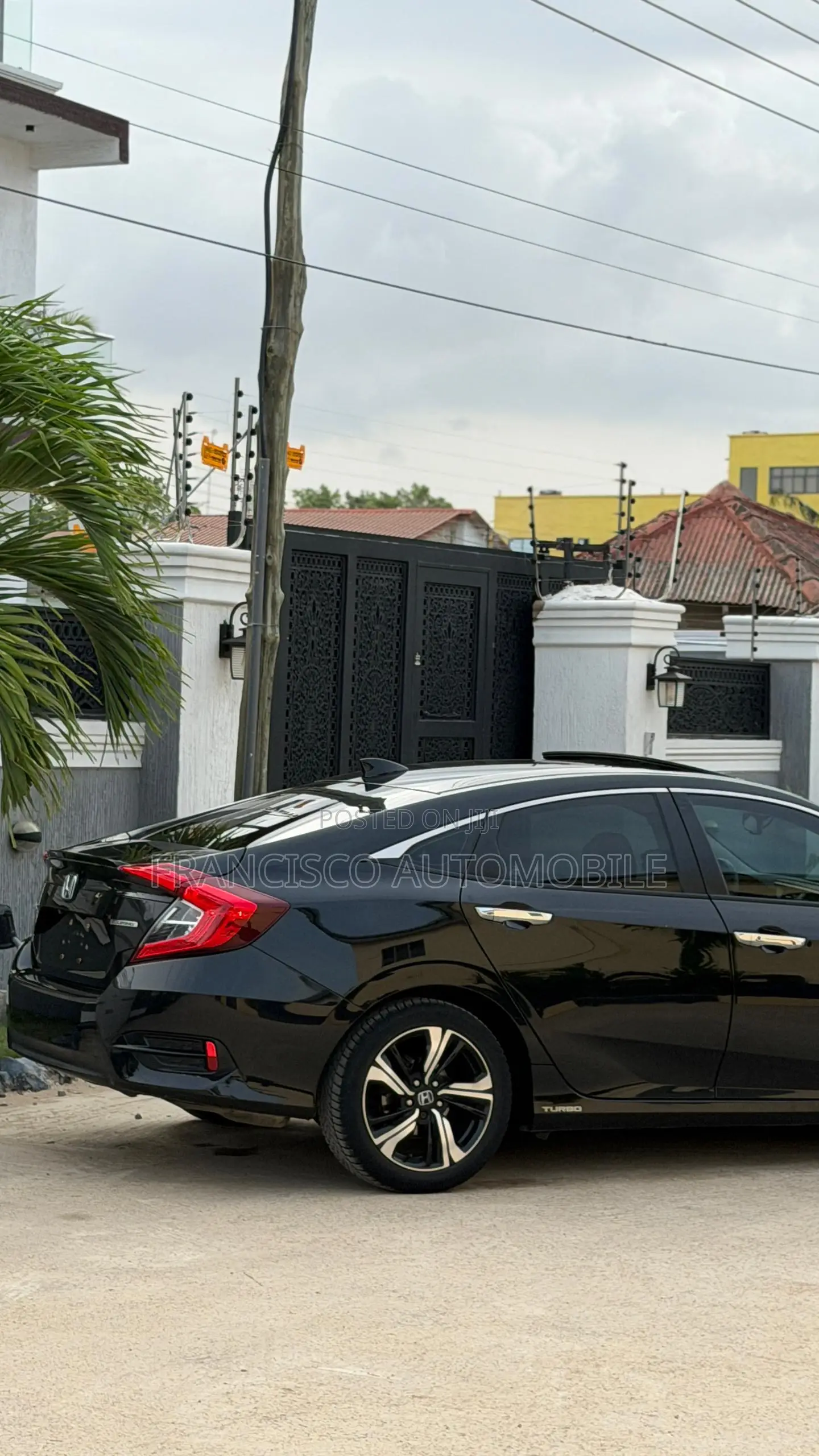 Honda Civic Touring 4dr Sedan (1.5L 4cyl) 2017 Black