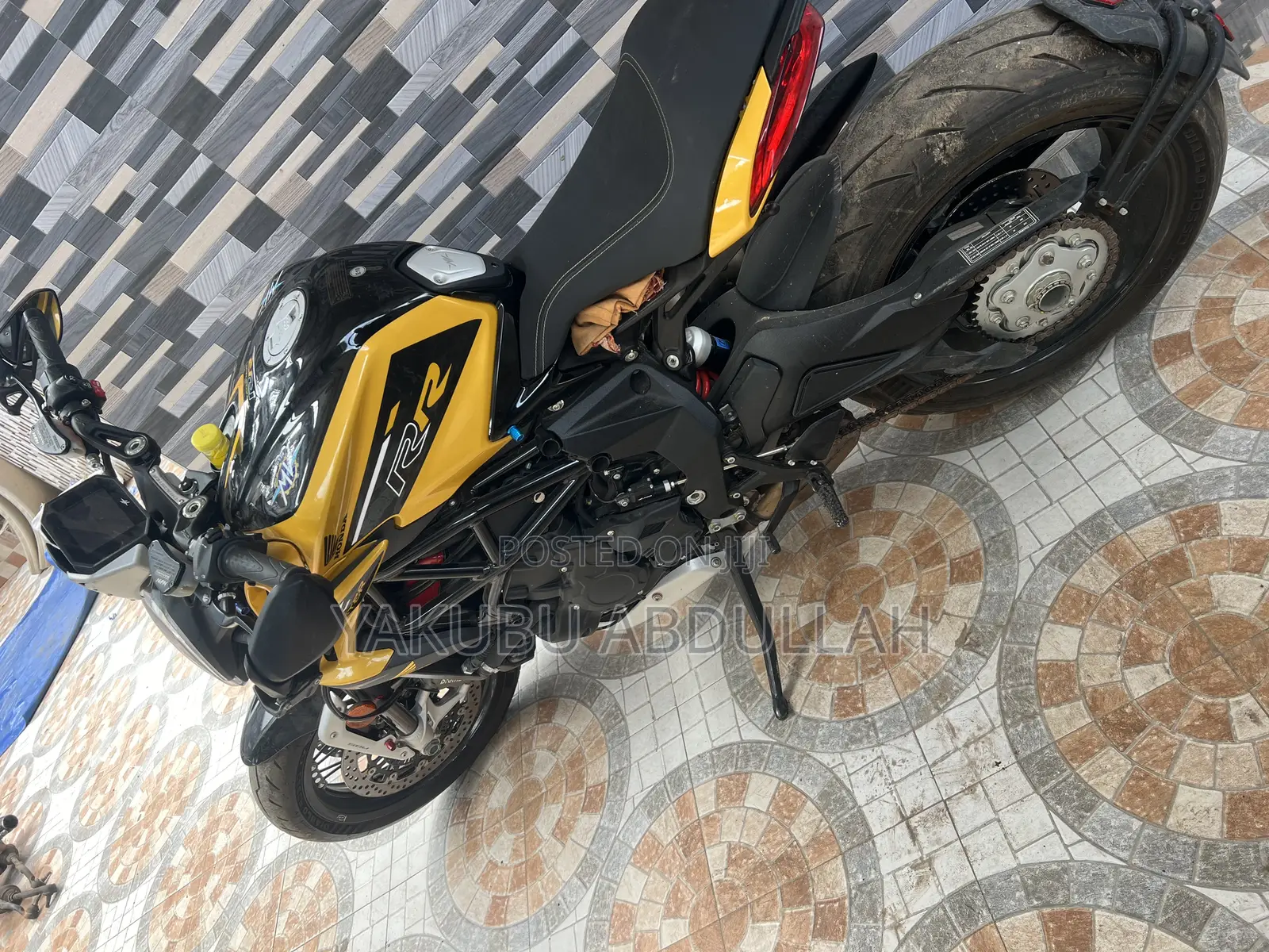 Honda 2025 Yellow