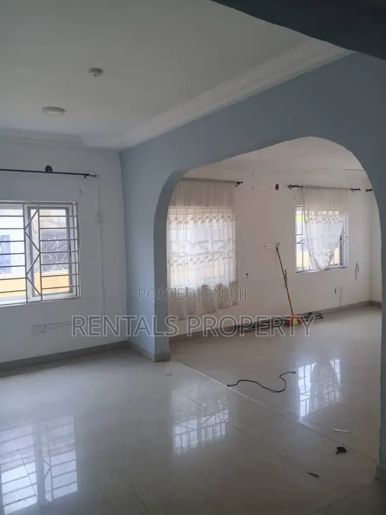 3bdrm House in Oyarifa School , Pentecost for rent