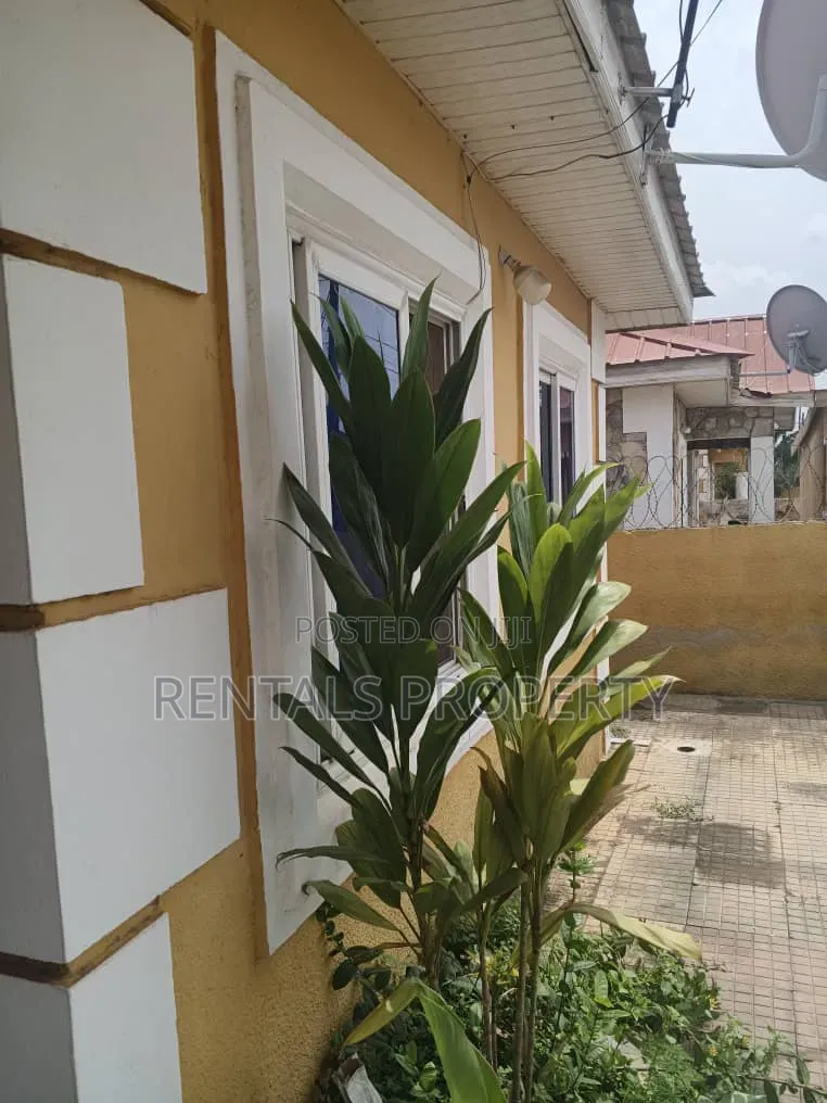 3bdrm House in Oyarifa School , Pentecost for rent