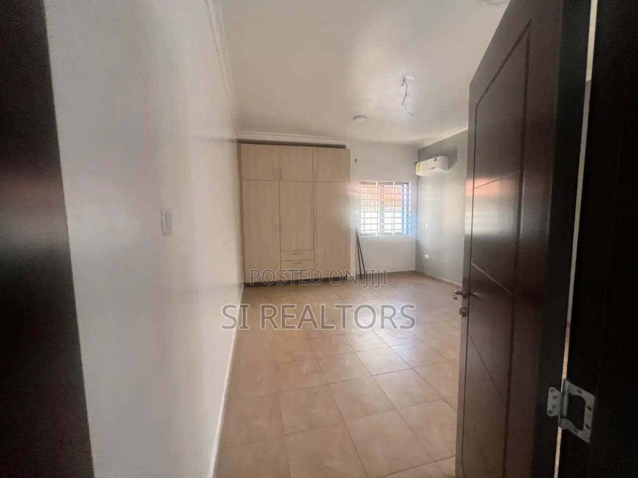 3bdrm House in Modern Home, Baatsona Total for rent