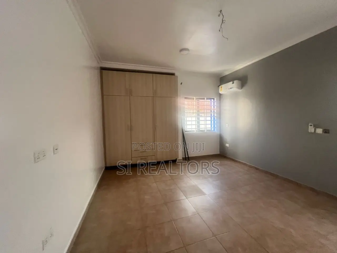 3bdrm House in Modern Home, Baatsona Total for rent