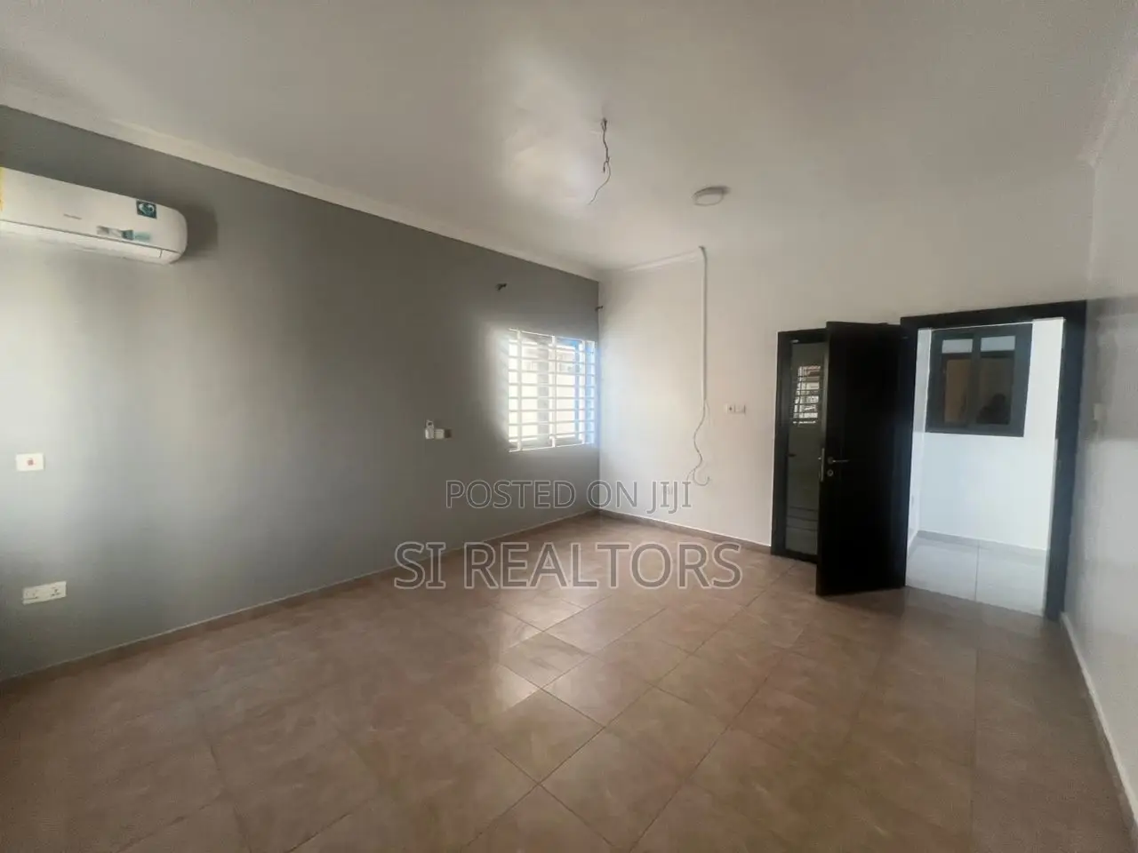 3bdrm House in Modern Home, Baatsona Total for rent