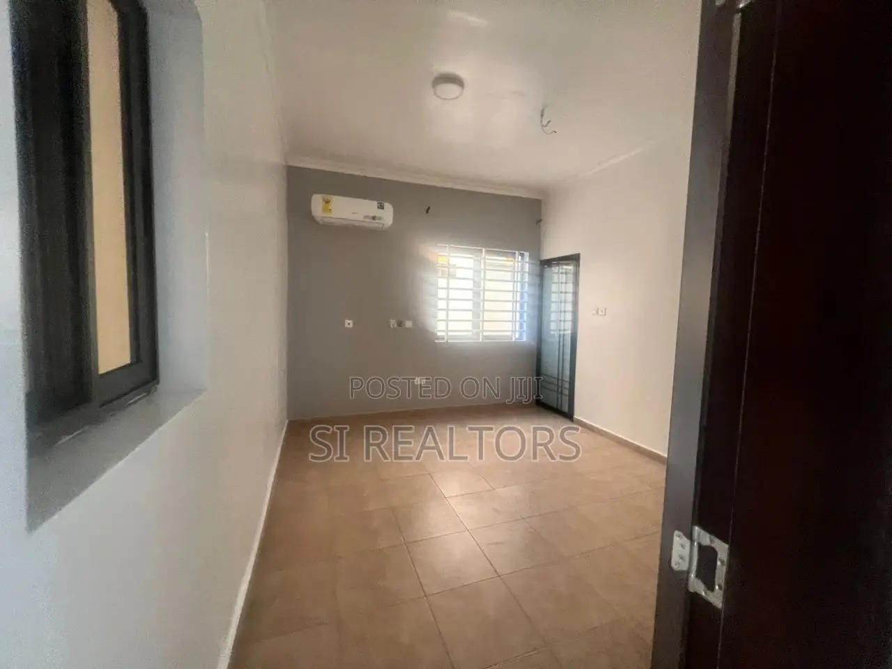 3bdrm House in Modern Home, Baatsona Total for rent