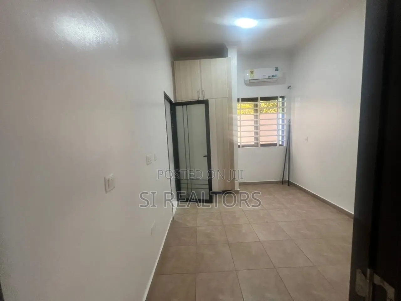 3bdrm House in Modern Home, Baatsona Total for rent