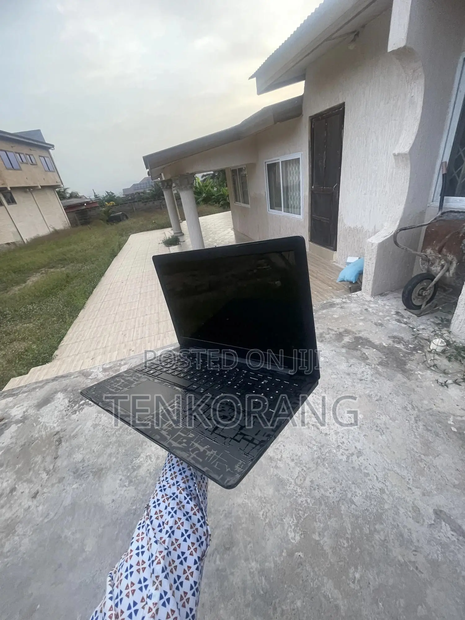 Laptop Dell Inspiron 15 4GB Intel SSHD+SSD 256GB