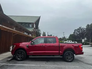 Ford F-150 XLT 2021 Red