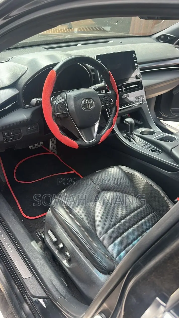Toyota Avalon 2019 Black