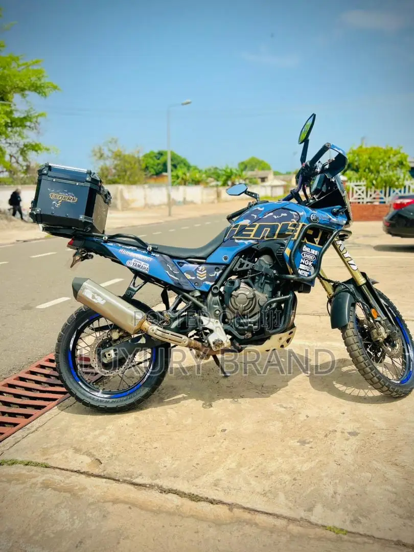 Yamaha 2021 Blue