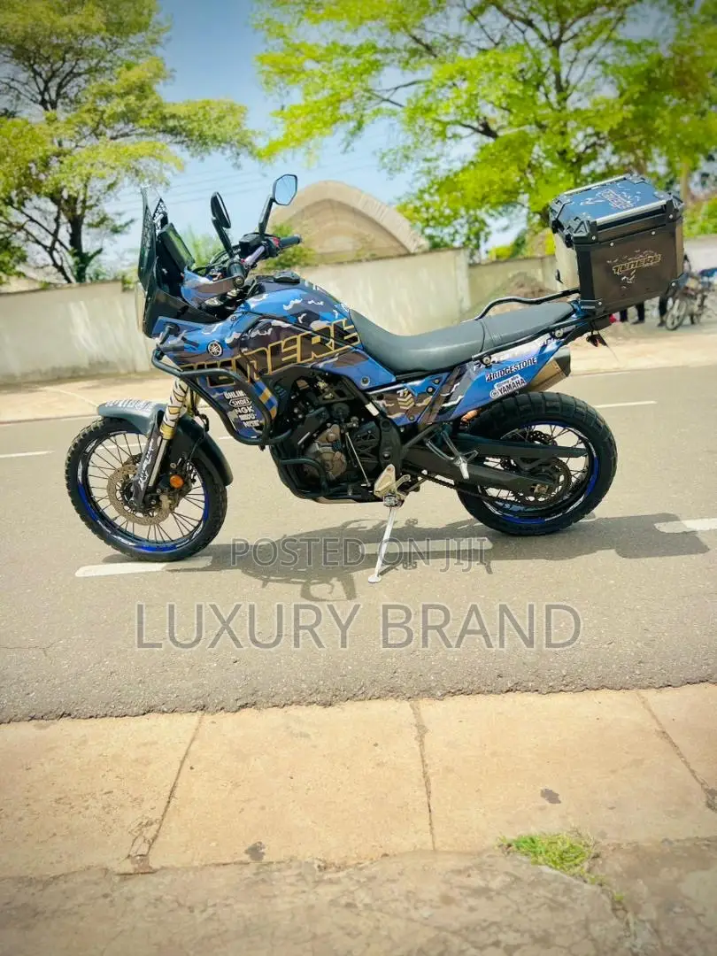 Yamaha 2021 Blue