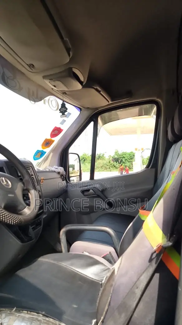 Mercedes-Benz Sprinter 2013 Black