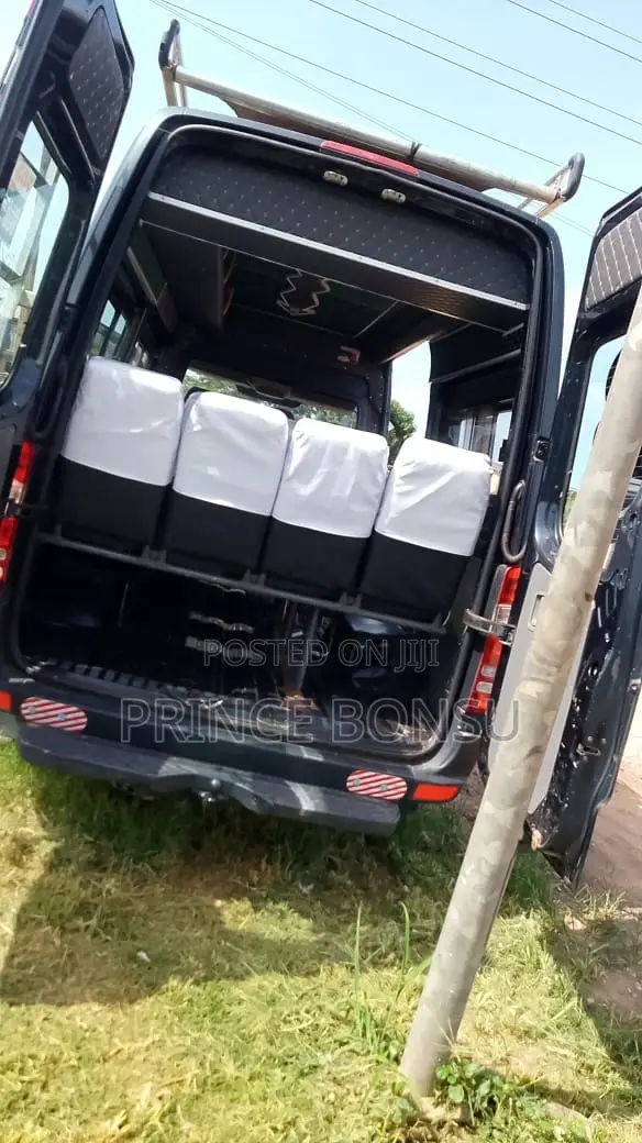 Mercedes-Benz Sprinter 2013 Black