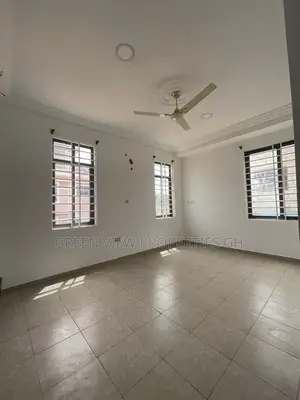 4bdrm Duplex in West Hills Mall Area for rent
