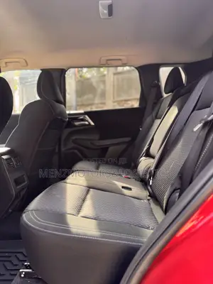Mitsubishi Outlander SE 2024 Red