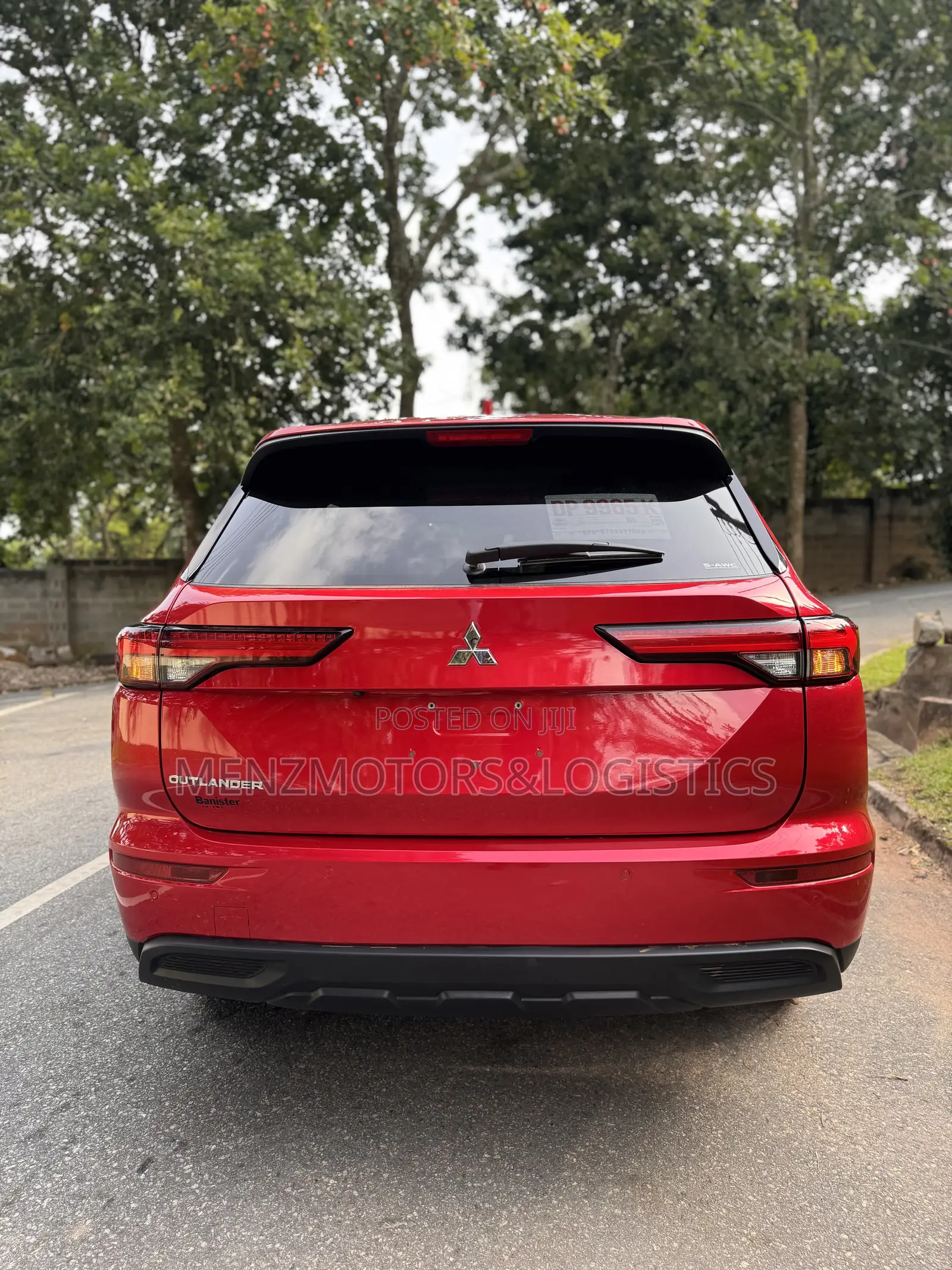 Mitsubishi Outlander SE 2024 Red
