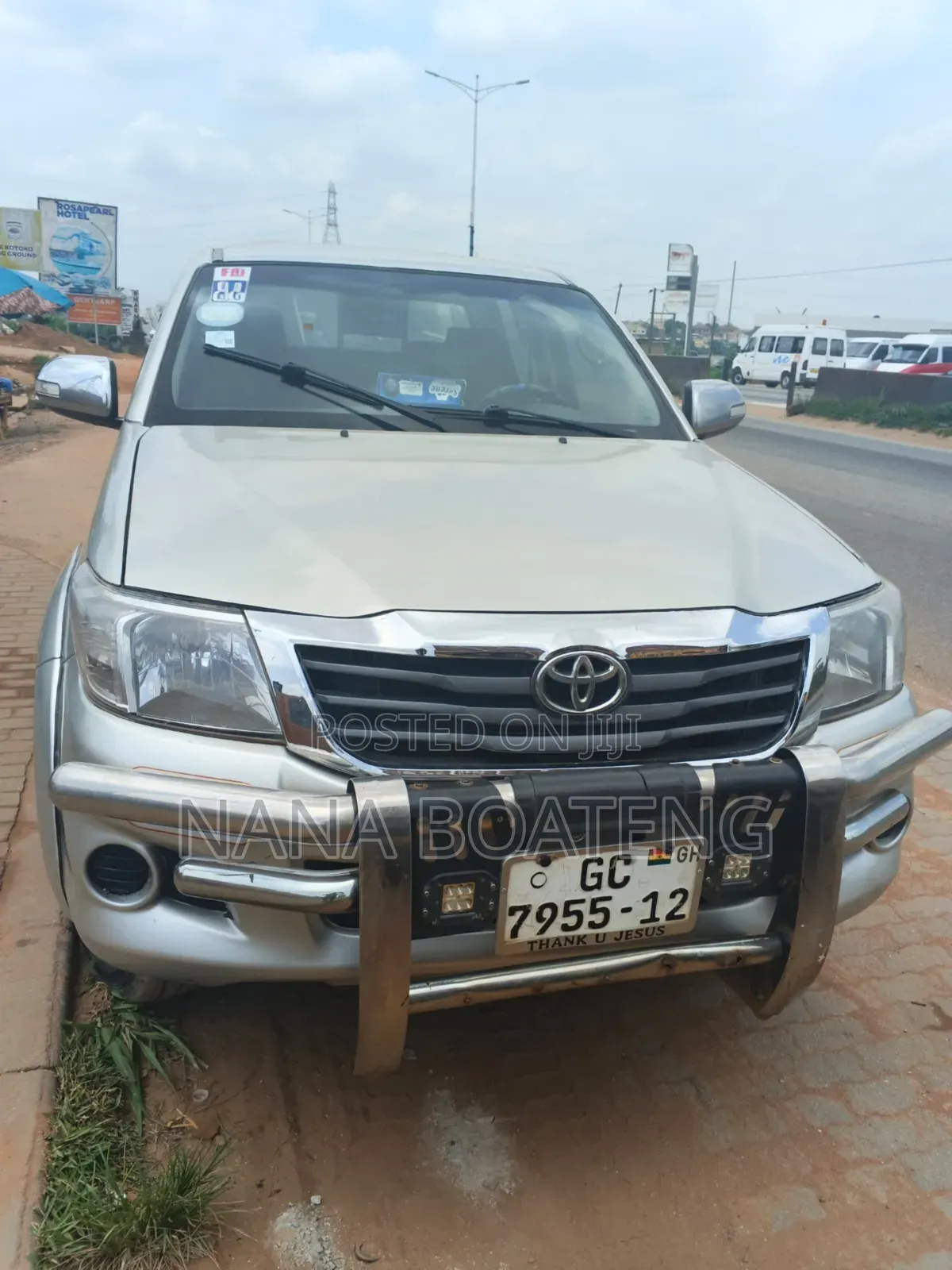 Toyota Hilux 2012 White
