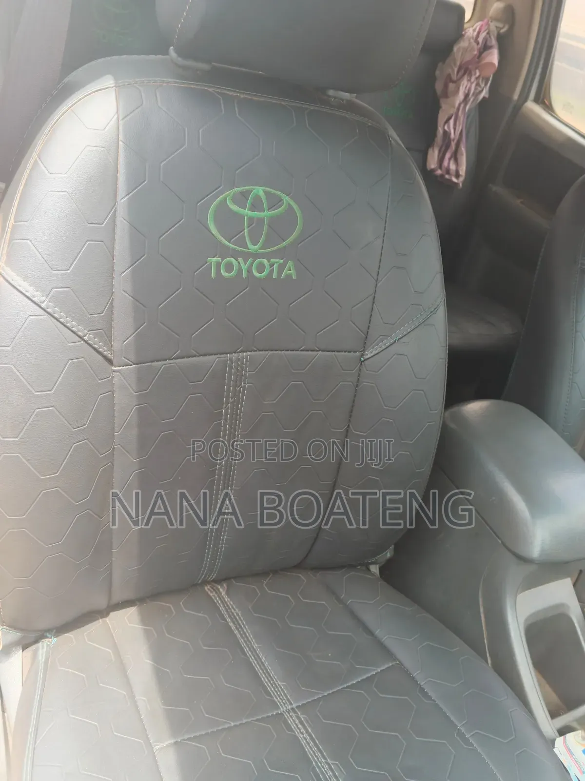 Toyota Hilux 2012 White