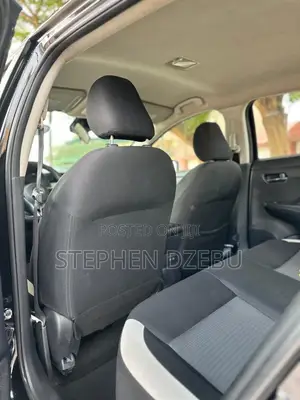 Nissan Versa 1.6 SV 2021 Black