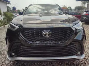 Toyota Highlander XSE 2022 Black