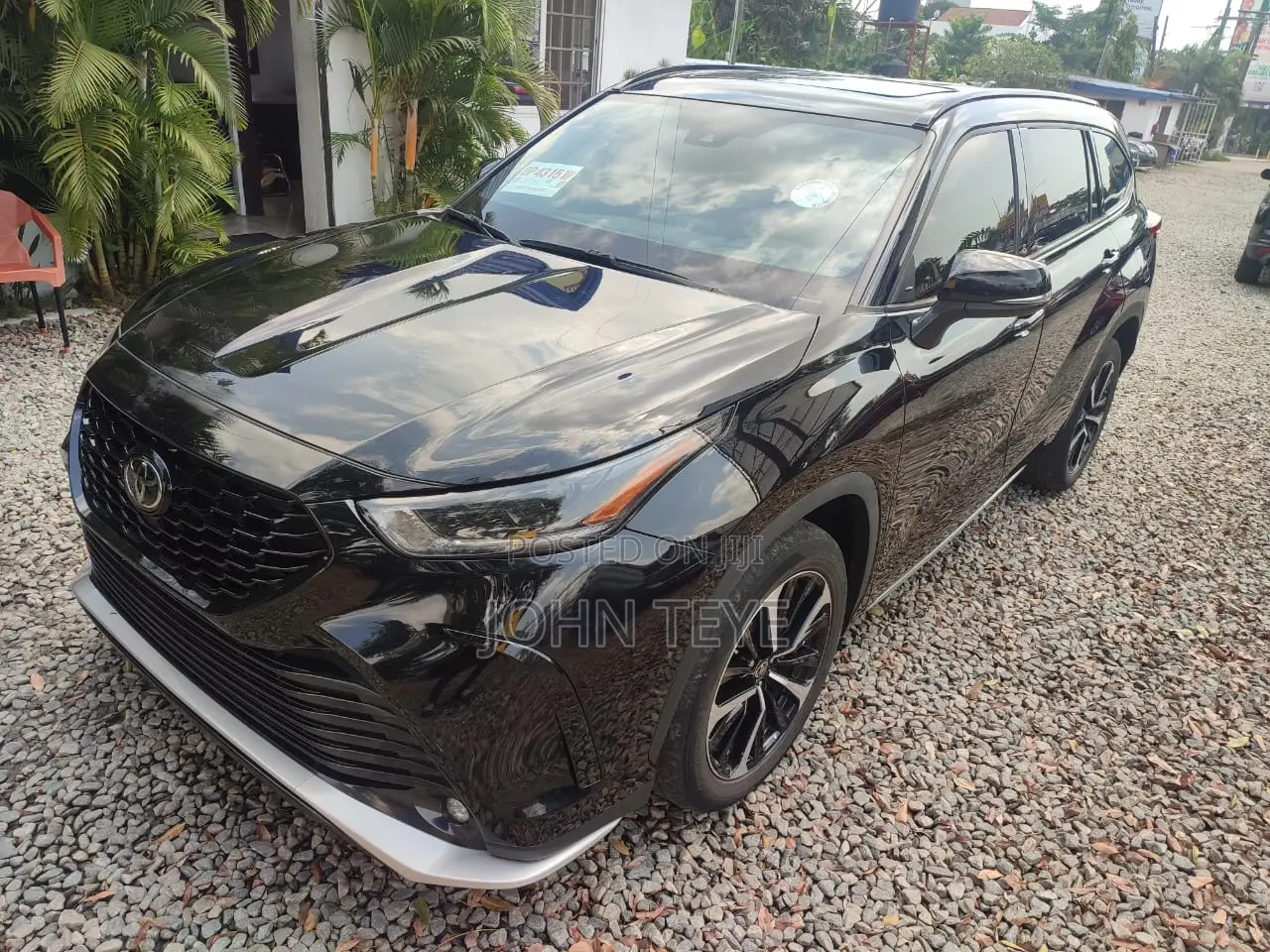 Toyota Highlander XSE 2022 Black