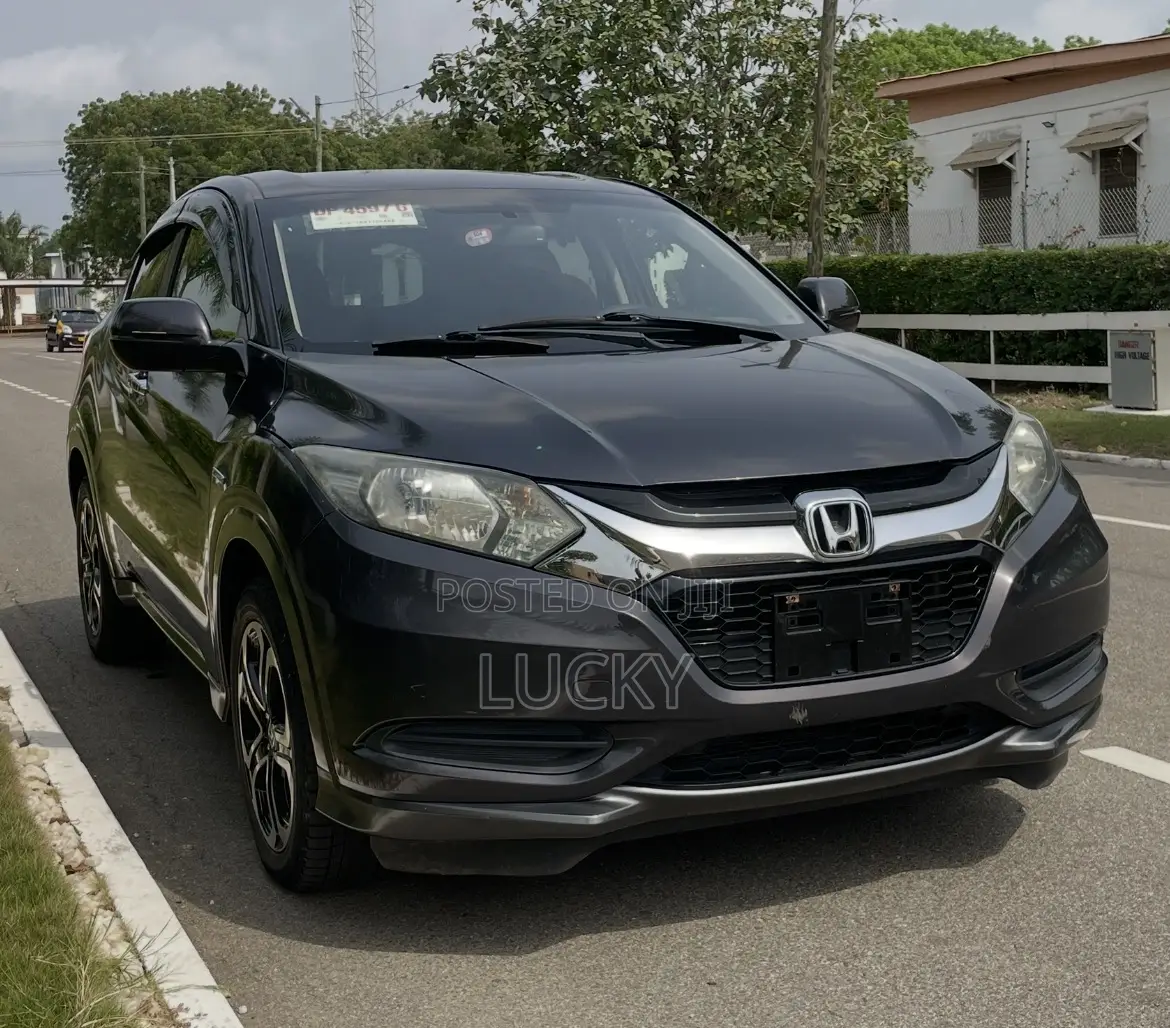 Honda Vezel 1.5 Hybrid 4WD 2015 Gray