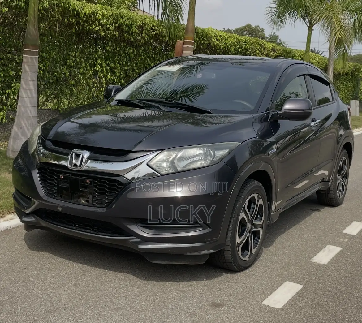 Honda Vezel 1.5 Hybrid 4WD 2015 Gray